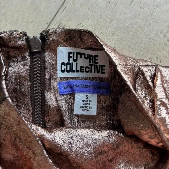 Future Collective Metallic Top | Small - Picture 5 of 7